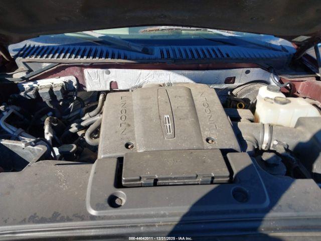 Lincoln Navigator Image 11