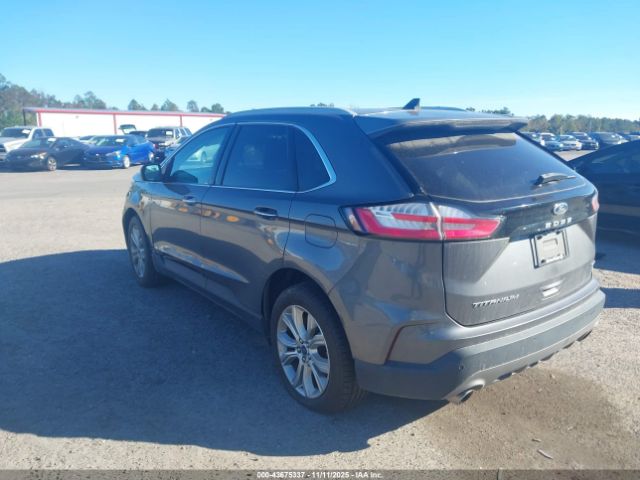 Ford Edge Titanium Image 3