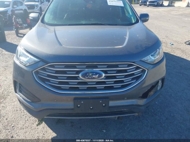 Ford Edge Titanium Image 7