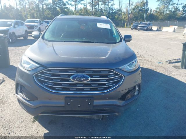 Ford Edge Titanium Image 10