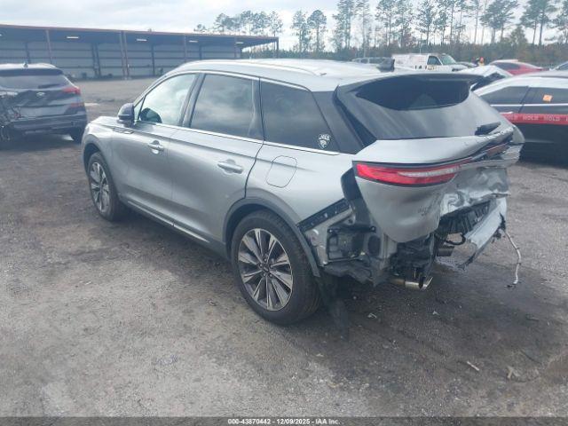 Lincoln Corsair Reserve Image 10