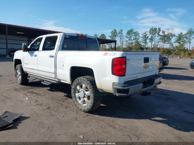 Chevrolet Silverado 2500 Ltz Image 3