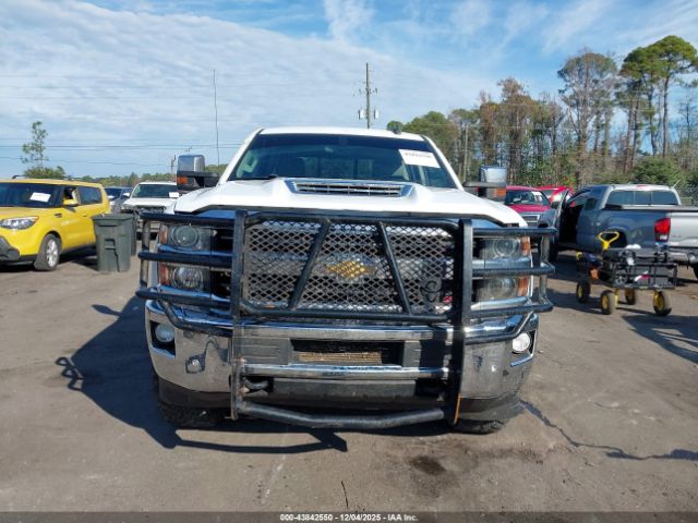Chevrolet Silverado 2500 Ltz Image 6