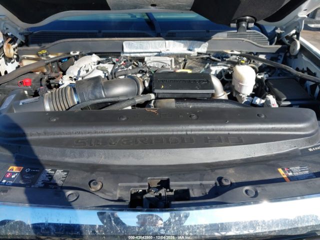 Chevrolet Silverado 2500 Ltz Image 12