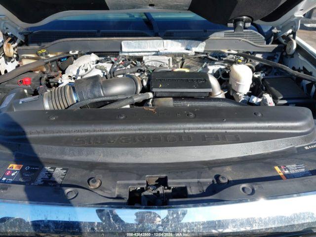 Chevrolet Silverado 2500 Ltz Image 12