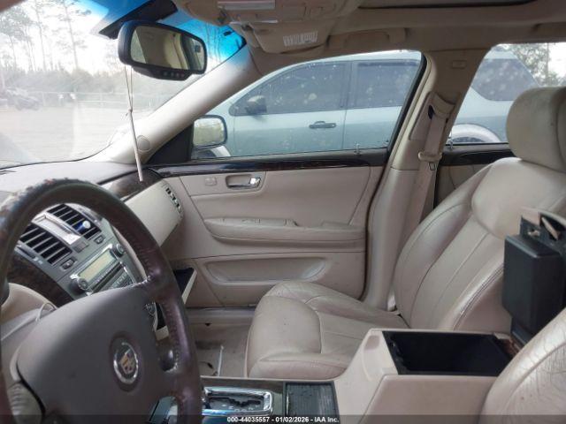 Cadillac DTS 1sc Image 9