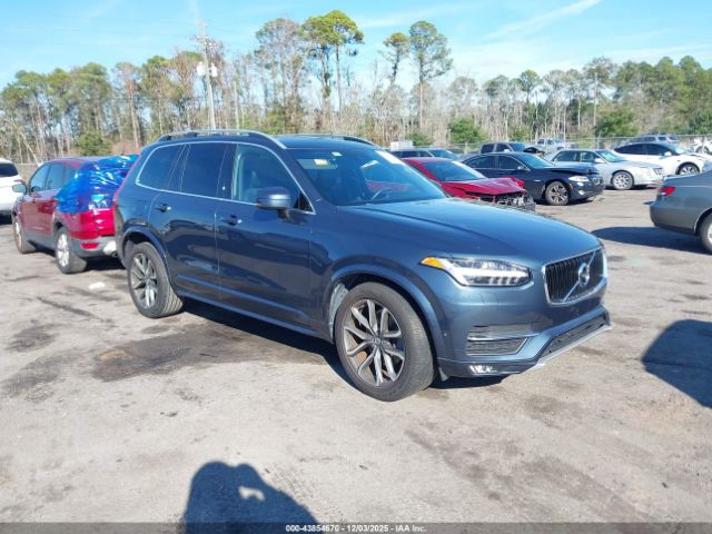 Volvo XC90 T5 Momentum Image 1