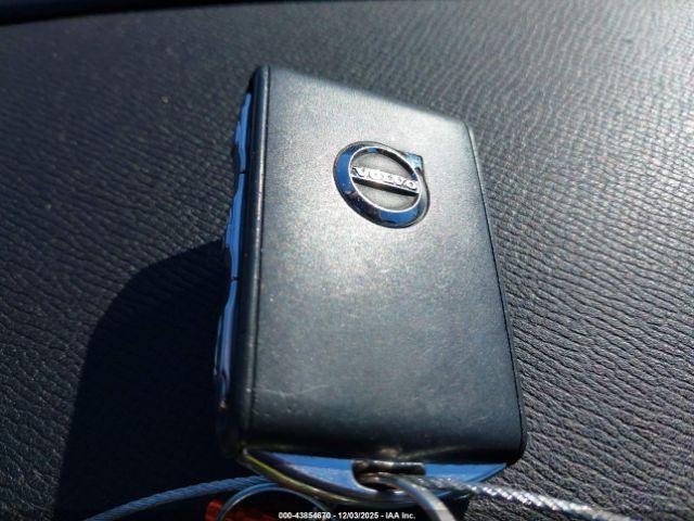 Volvo XC90 T5 Momentum Image 11