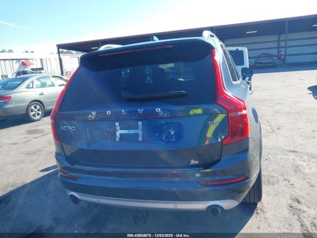 Volvo XC90 T5 Momentum Image 16