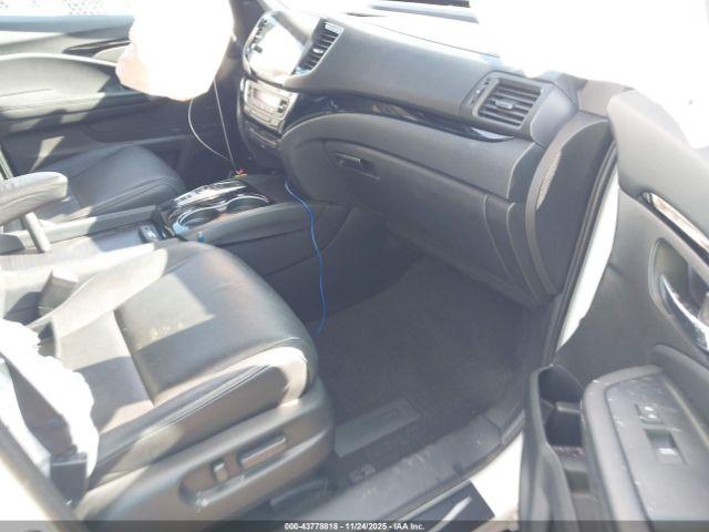 Honda Pilot 2wd Touring 7 Passenger Image 3