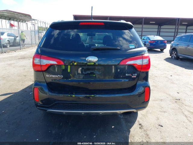 Kia Sorento Limited V6 Image 10