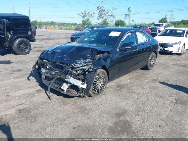 Mercedes-Benz C-Class Image 16