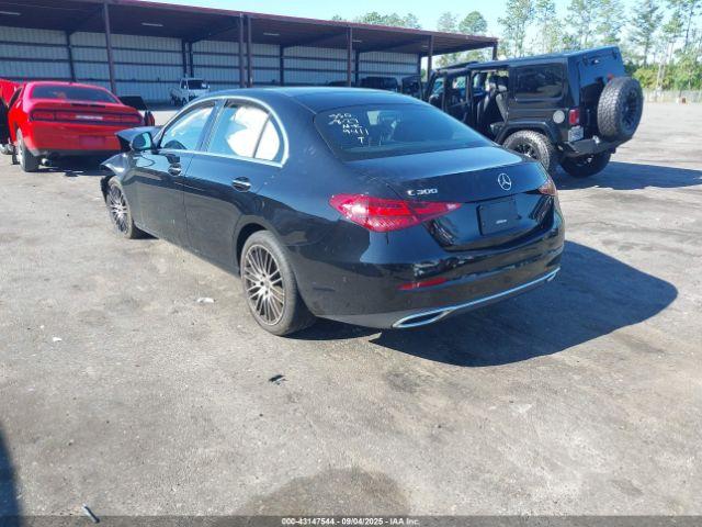 Mercedes-Benz C-Class Image 13