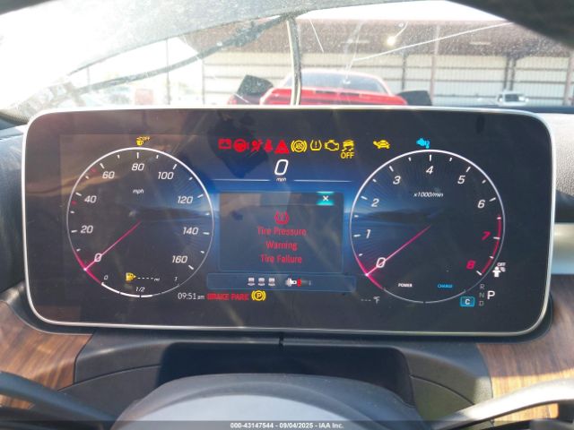 Mercedes-Benz C-Class Image 2