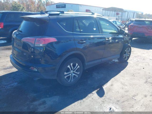 Toyota RAV4 Le Image 9