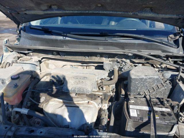 Toyota RAV4 Le Image 5