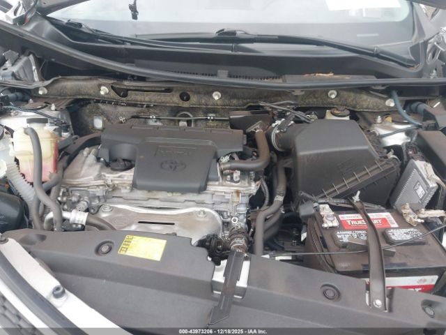 Toyota RAV4 Xle Image 11