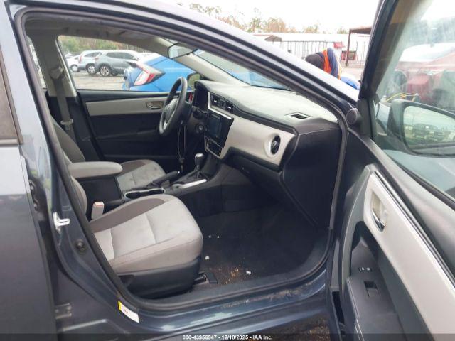 Toyota Corolla Le Image 11