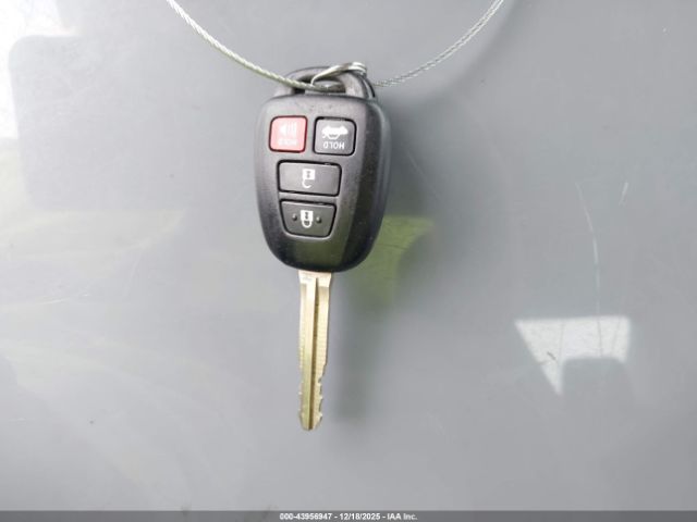 Toyota Corolla Le Image 16