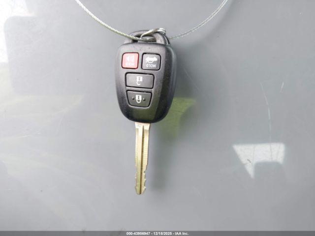 Toyota Corolla Le Image 16