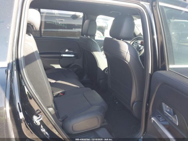 Mercedes-Benz GLB Image 3