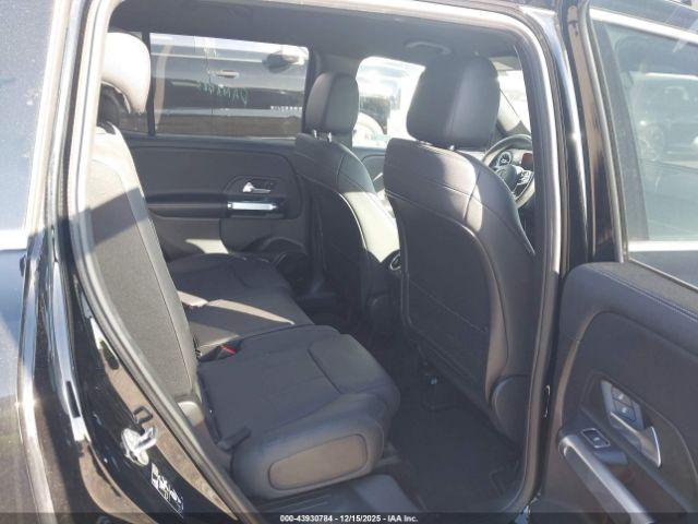 Mercedes-Benz GLB Image 3