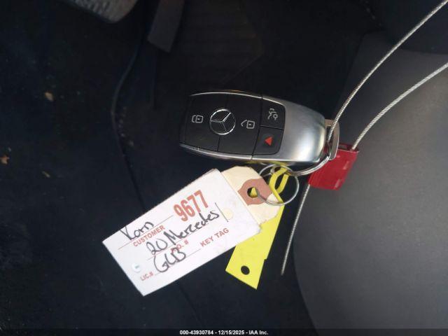 Mercedes-Benz GLB Image 16