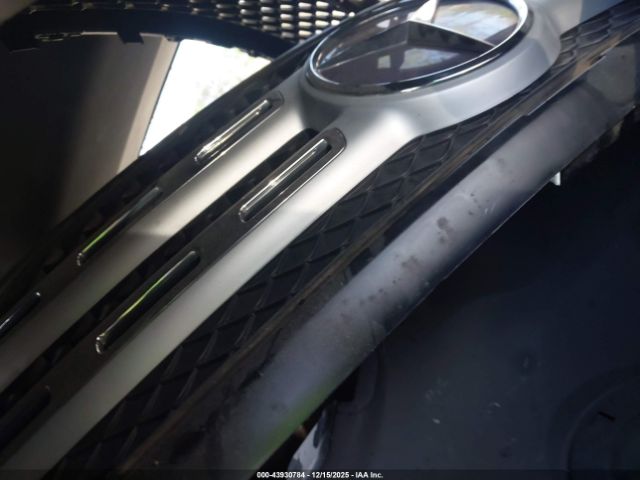 Mercedes-Benz GLB Image 2