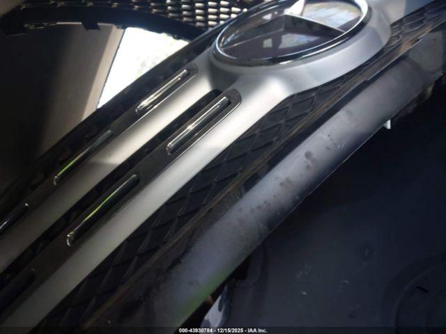 Mercedes-Benz GLB Image 2