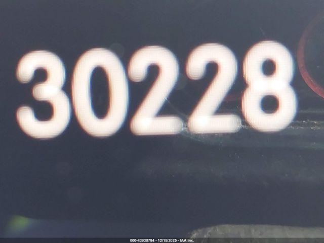 Mercedes-Benz GLB Image 15