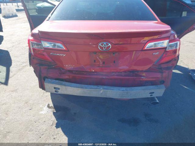 Toyota Camry Se Image 6