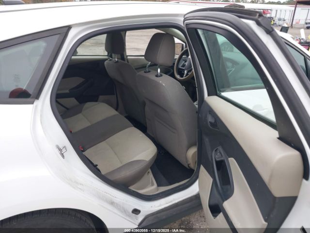 Ford Focus Se Image 9