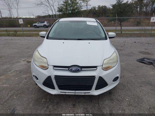Ford Focus Se Image 12