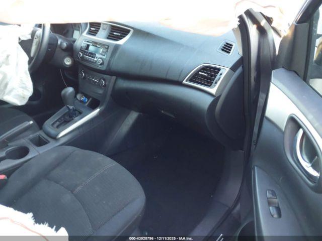 Nissan Sentra S Image 5