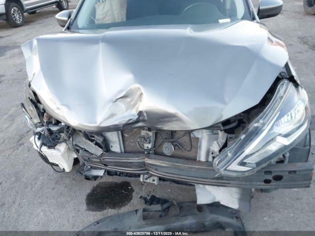 Nissan Sentra S Image 7