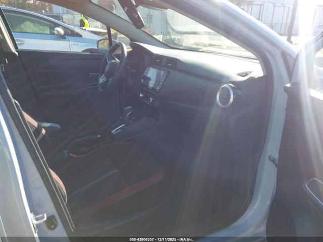 Nissan Versa 1.6 Sr Image 13