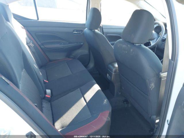 Nissan Versa 1.6 Sr Image 16