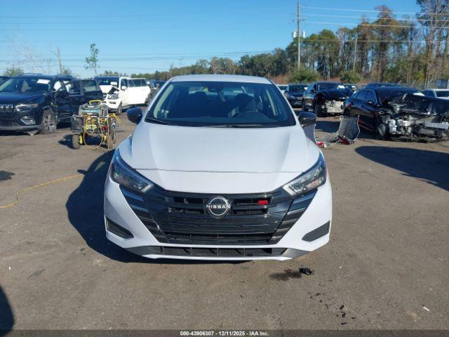 Nissan Versa 1.6 Sr Image 12