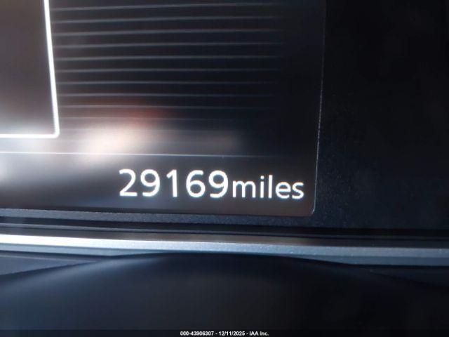 Nissan Versa 1.6 Sr Image 15