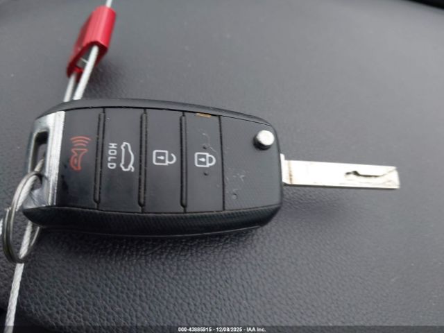 Kia Optima Lx Image 7