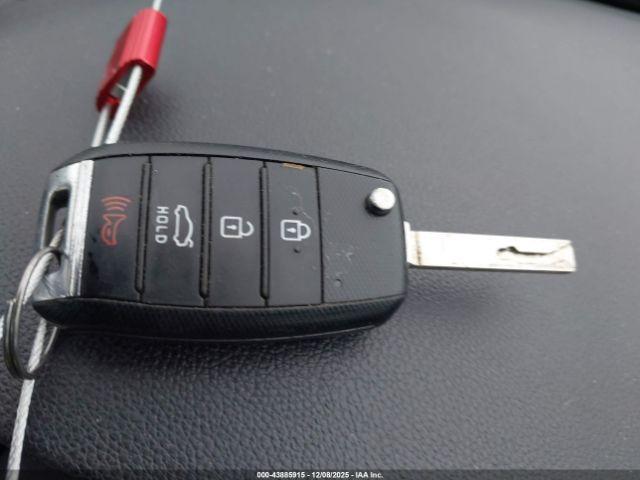 Kia Optima Lx Image 7