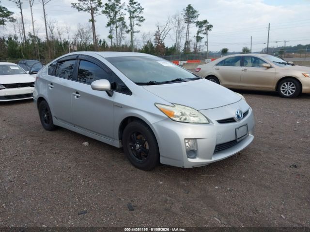 Toyota Prius Two Image 1