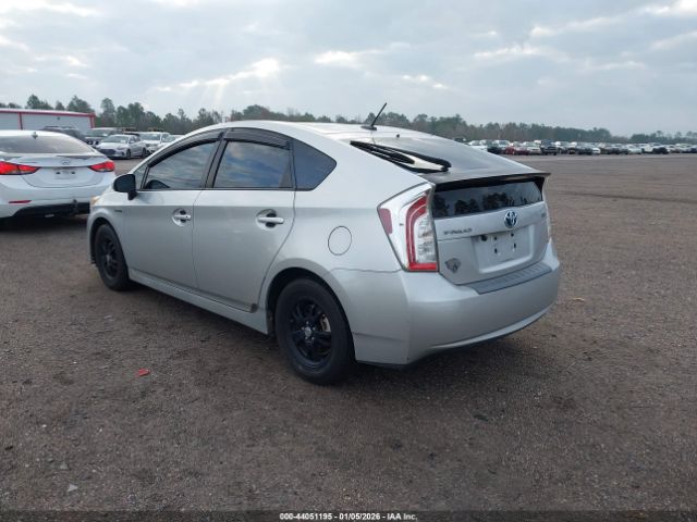 Toyota Prius Two Image 5