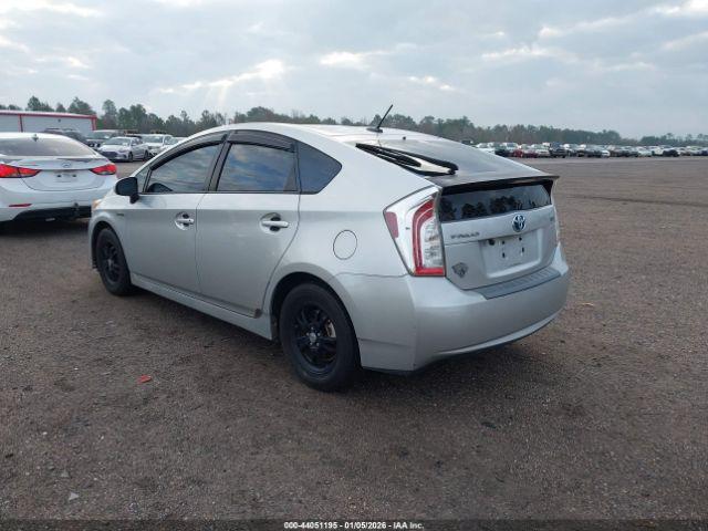 Toyota Prius Two Image 5