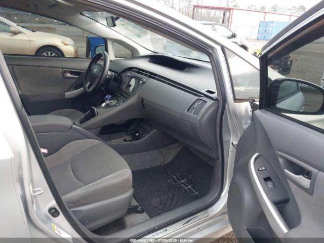 Toyota Prius Two Image 7