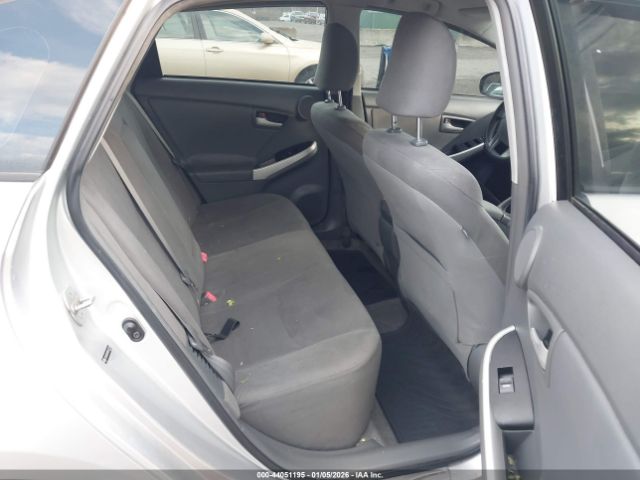 Toyota Prius Two Image 9