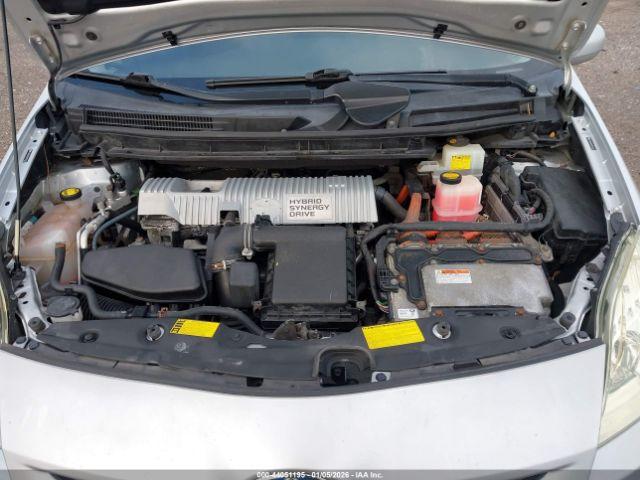 Toyota Prius Two Image 10