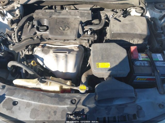 Toyota Camry Se Image 11