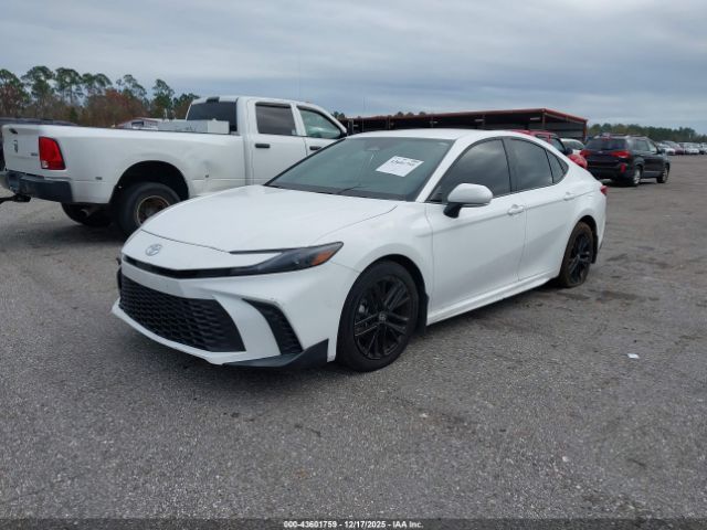 Toyota Camry Se Image 3