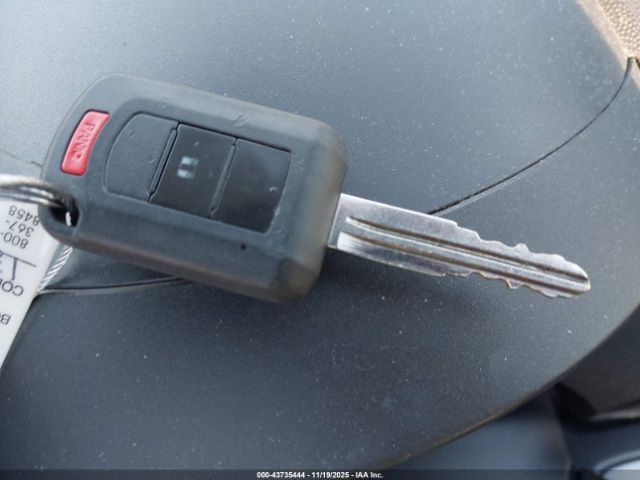 Mitsubishi Mirage Image 14